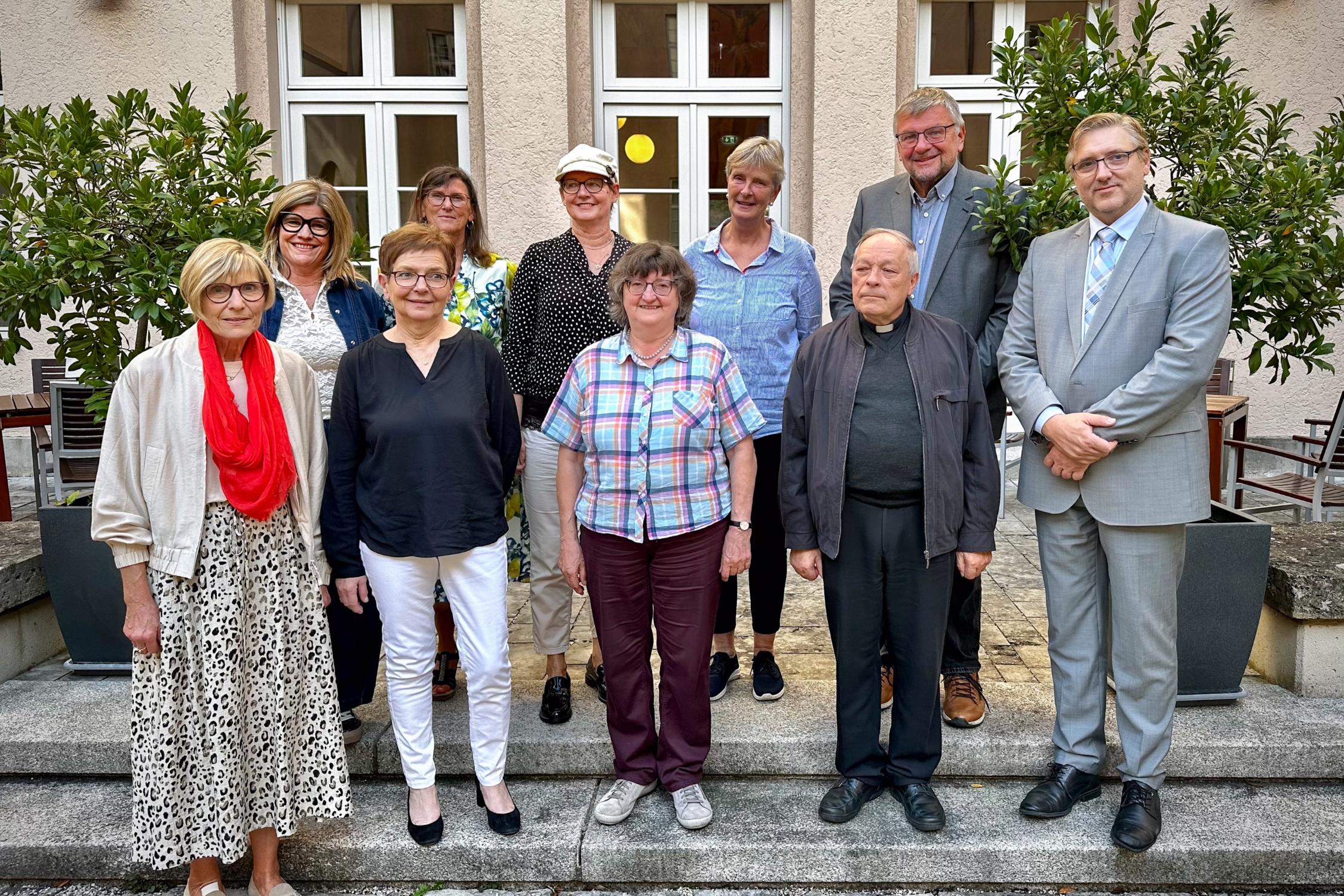 Gruppenbild der Feier am 28.09.2026