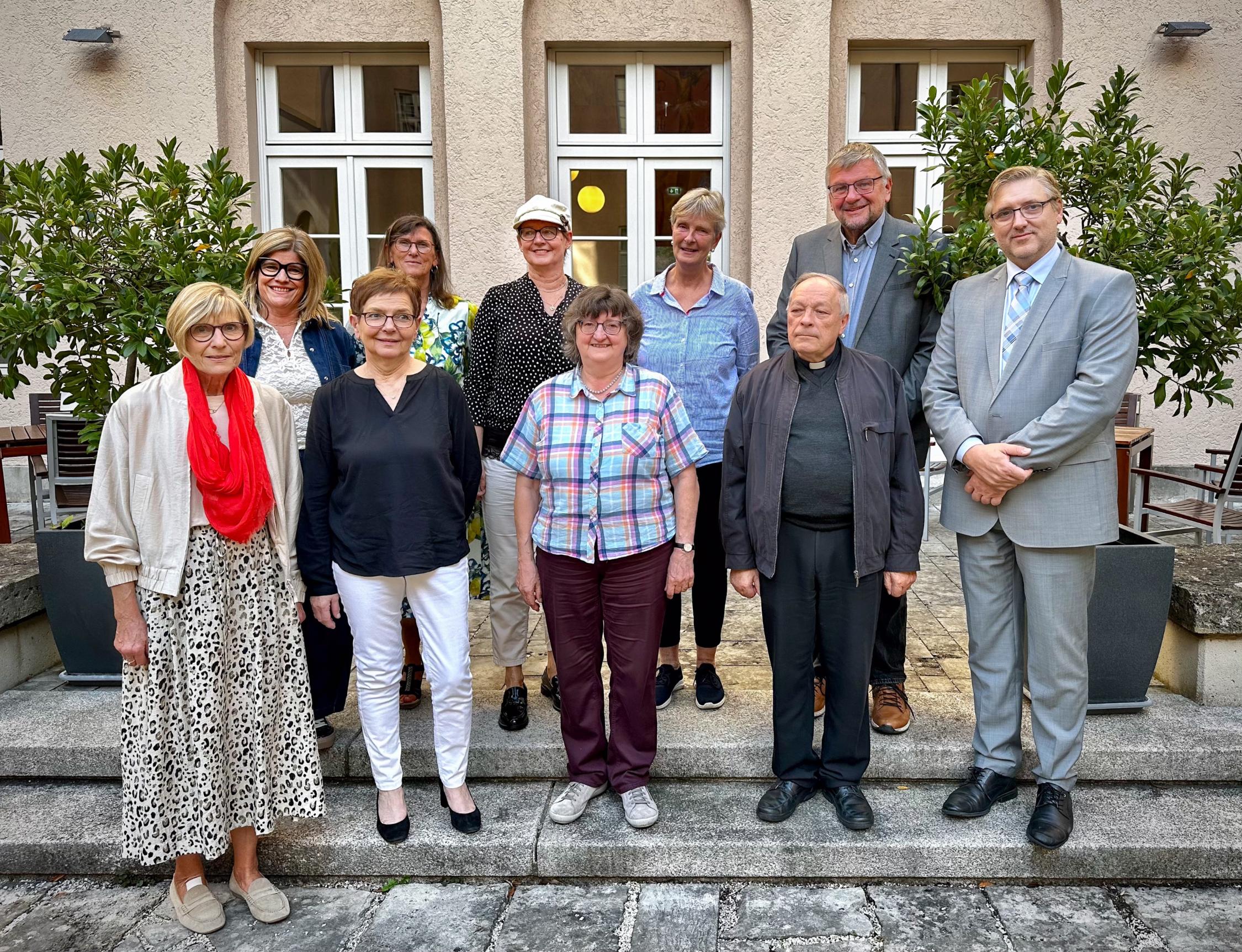 Gruppenbild der Feier am 28.09.2026